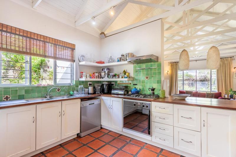 To Let 4 Bedroom Property for Rent in Rondebosch Western Cape